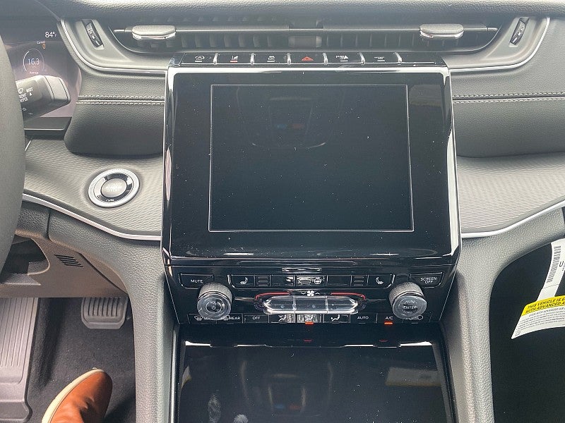 2026 Jeep Grand Cherokee GRAND CHEROKEE LAREDO X 4X4