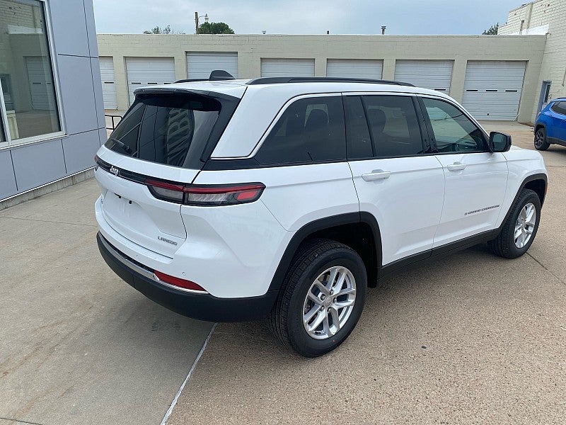 2026 Jeep Grand Cherokee GRAND CHEROKEE LAREDO X 4X4