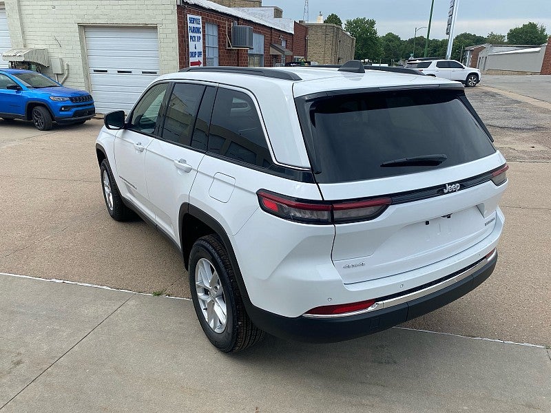 2026 Jeep Grand Cherokee GRAND CHEROKEE LAREDO X 4X4