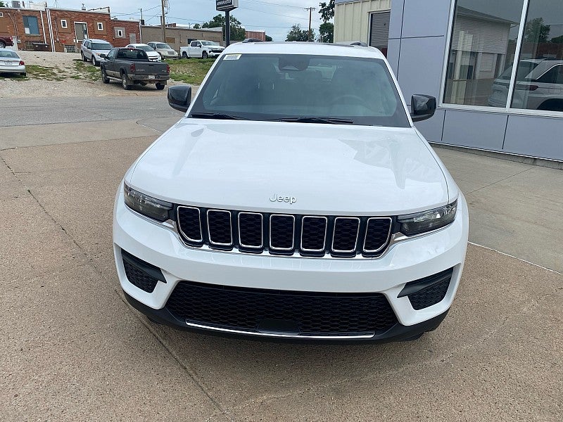2026 Jeep Grand Cherokee GRAND CHEROKEE LAREDO X 4X4