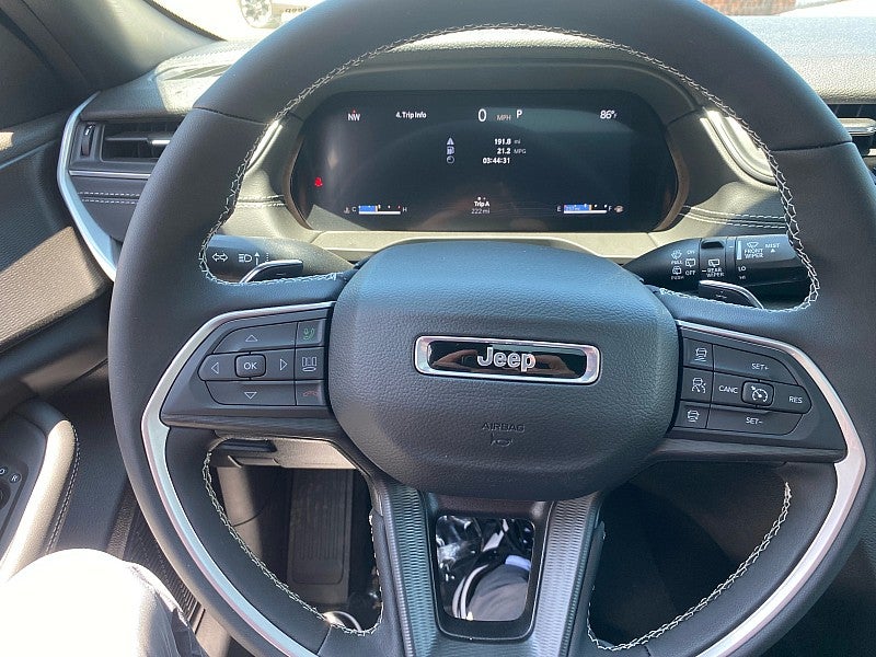 2026 Jeep Grand Cherokee GRAND CHEROKEE LAREDO X 4X4