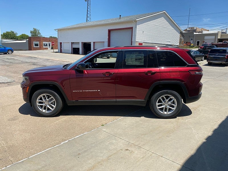 2026 Jeep Grand Cherokee GRAND CHEROKEE LAREDO X 4X4