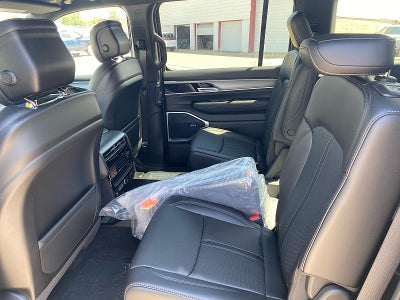 2026 Jeep Grand Wagoneer GRAND WAGONEER UPLAND 4X4