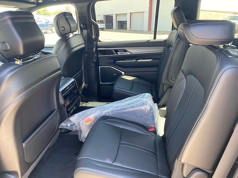 2026 Jeep Grand Wagoneer GRAND WAGONEER UPLAND 4X4