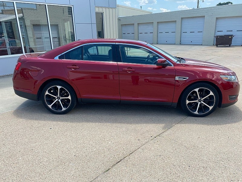2016 Ford Taurus SEL