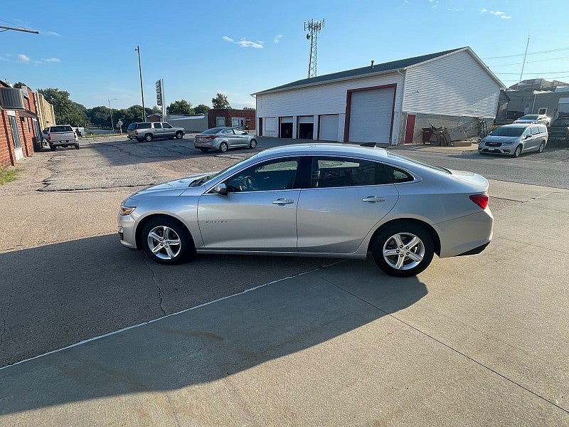 2021 Chevrolet Malibu FWD 1FL