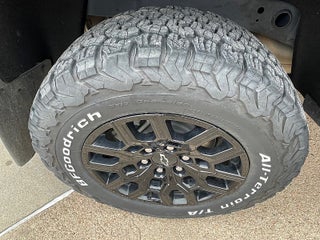 2023 Chevrolet Colorado 4WD Crew Cab Short Box Trail Boss