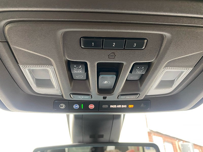 2021 Chevrolet Silverado 1500 4WD Crew Cab Short Bed LTZ