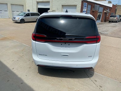 2027 Chrysler Pacifica PACIFICA SELECT AWD