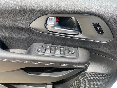 2027 Chrysler Pacifica PACIFICA SELECT AWD