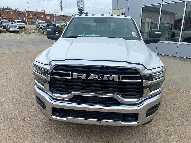 2026 RAM Ram 3500 RAM 3500 TRADESMAN REGULAR CAB 4X4 8' BOX