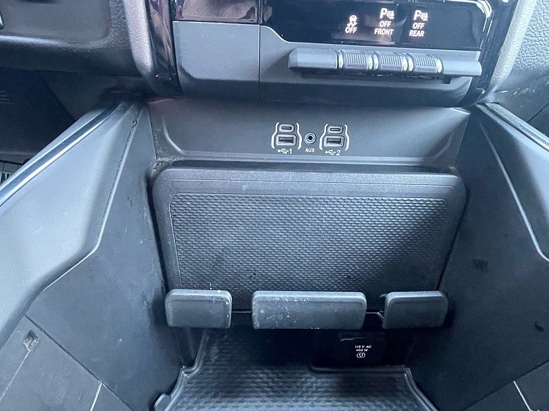 2026 RAM 1500 Laramie Crew Cab 4x4 5'7' Box