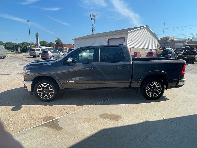 2026 RAM 1500 Laramie Crew Cab 4x4 5'7' Box