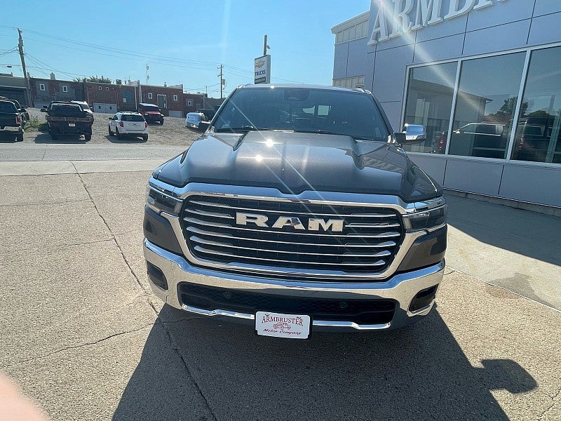 2026 RAM 1500 Laramie Crew Cab 4x4 5'7' Box