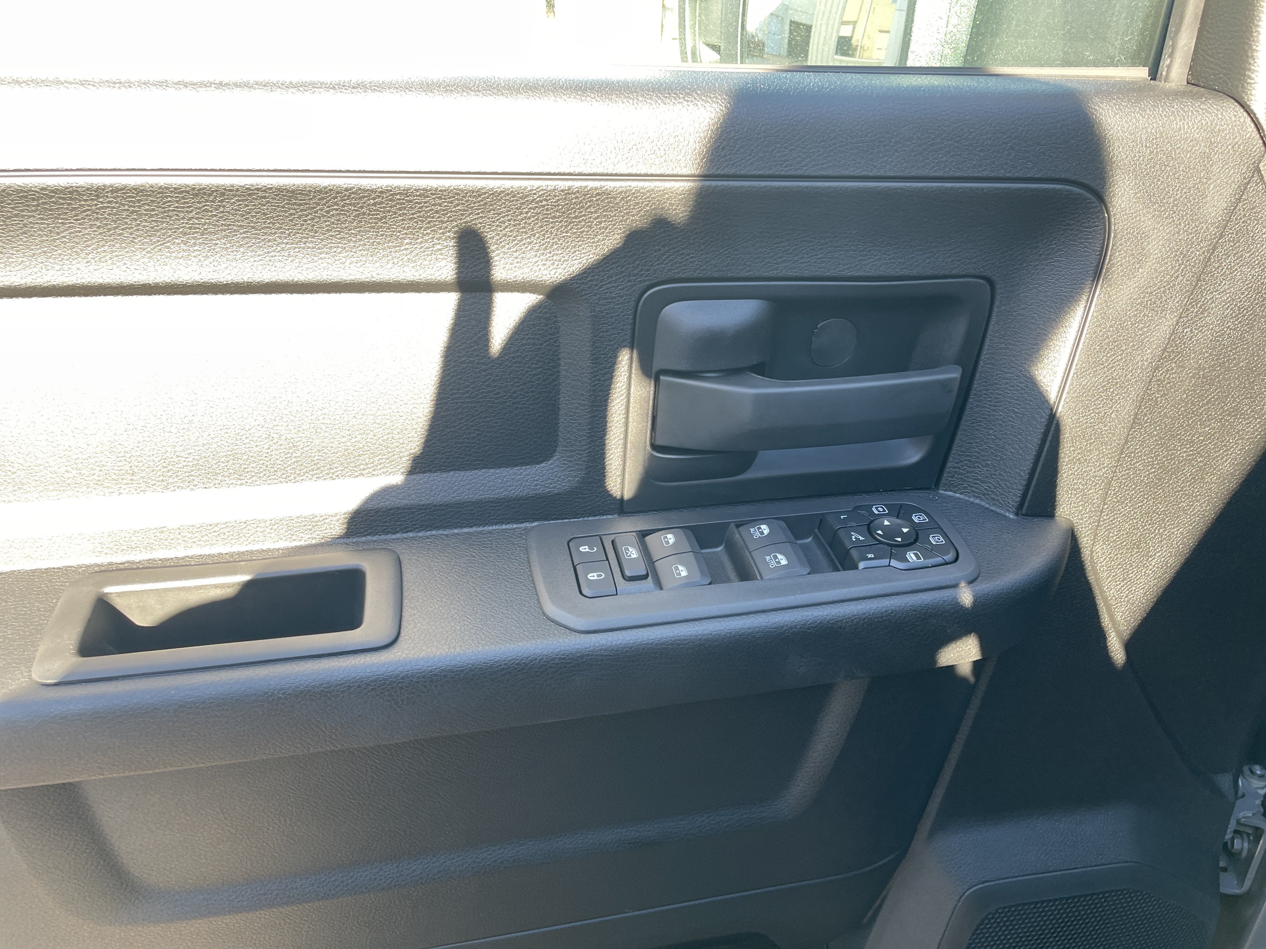 2027 RAM Ram 2500 RAM 2500 BLACK EXPRESS CREW CAB 4X4 6'4' BOX