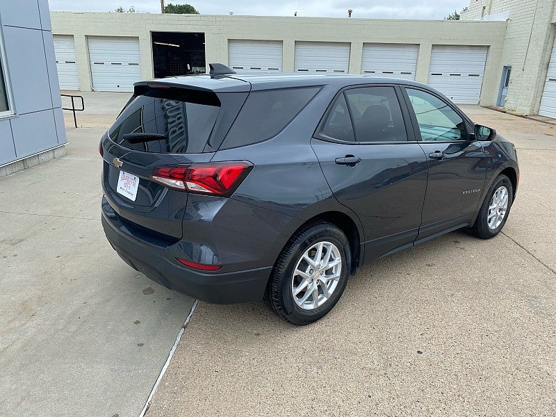 2022 Chevrolet Equinox FWD LS